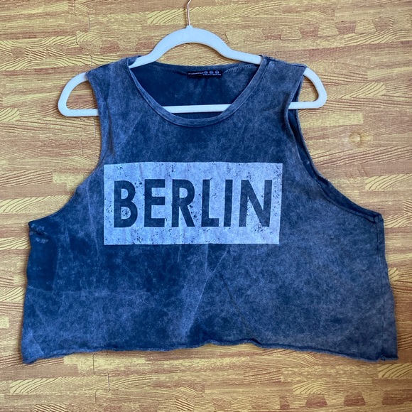 *HP* NWOT, Primark, Berlin Croptop, 14 - Picture 7 of 7